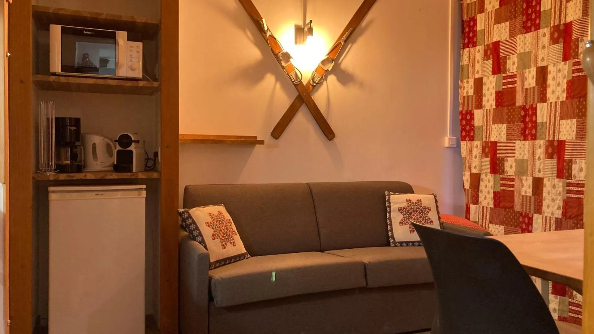 Appartement Les Menuires -Les Lauzes - Appart 2 pièces 5 pers - Balcon Sud Ouest - Ski aux pieds Saint-Martin-de-Belleville