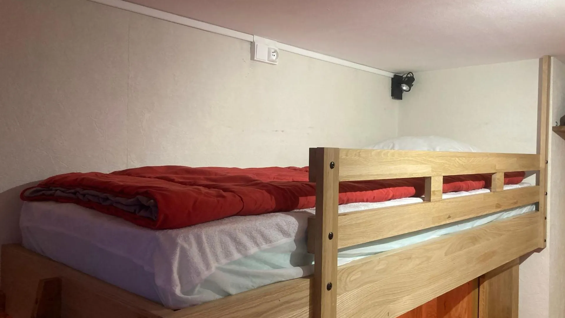 Appartement Les Menuires -Les Lauzes - Appart 2 pièces 5 pers - Balcon Sud Ouest - Ski aux pieds Saint-Martin-de-Belleville France